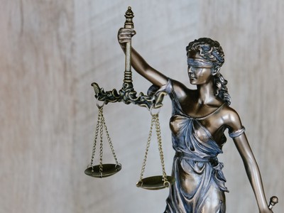 The importance of closing the knowledge gap between software and law enforcement 